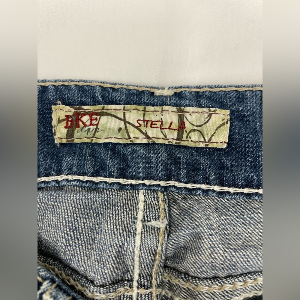 Women’s buckle BKE Stella bootcut jeans. Size 23 x 33 1/2.
